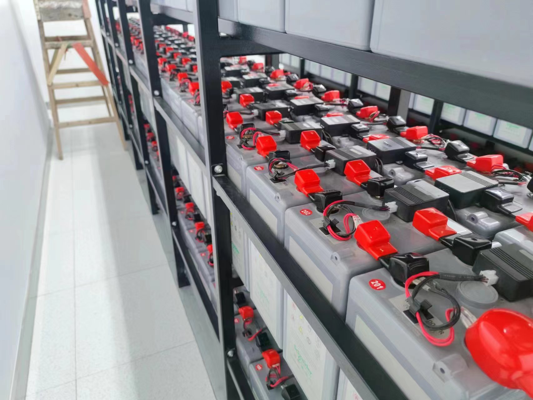 嘉峪關(guān)某電力系統(tǒng)施耐德500kVA與600kVA